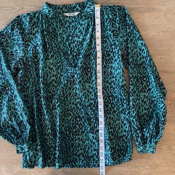 TUCKER 100% Silk Leopard Print Blouse-Aqua Green/Black-Womens Size S-Retail $295 - Picture 4 of 14